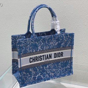 Christian Dior Book Tote Bag 36cm M1296 Dior Brocart Embroidery Canvas with Denim Effect Fall/Winter 2022 Collection - Image 3