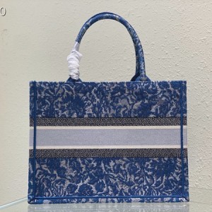 Christian Dior Book Tote Bag 36cm M1296 Dior Brocart Embroidery Canvas with Denim Effect Fall/Winter 2022 Collection - Image 4