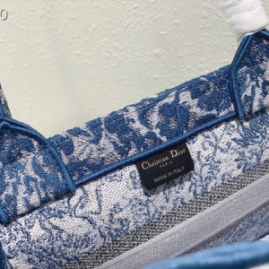 Christian Dior Book Tote Bag 36cm M1296 Dior Brocart Embroidery Canvas with Denim Effect Fall/Winter 2022 Collection - Image 9