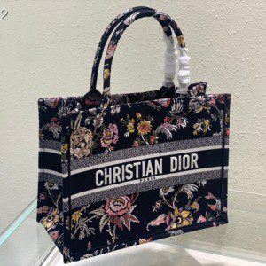 Christian Dior Book Tote Bag 36cm M1296 Dior Jardin Botanique Embroidery Canvas Fall/Winter 2022 Collection - Image 3