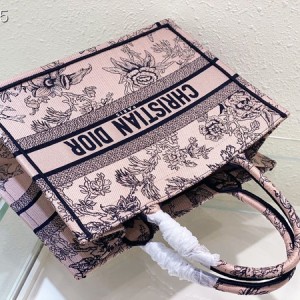 Christian Dior Book Tote Bag 36cm M1296 Dior Jardin Botanique Embroidery Canvas Fall/Winter 2022 Collection - Image 5