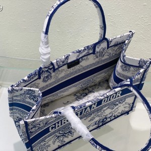 Christian Dior Book Tote Bag 36cm M1296 Dior Jardin Botanique Embroidery Canvas Fall/Winter 2022 Collection - Image 7