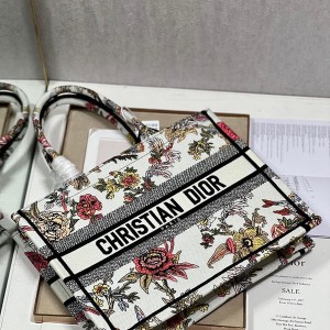 Christian Dior Book Tote Bag 36cm M1296 Dior Jardin Botanique Embroidery Canvas Spring/Summer 2023 Collection - Image 7