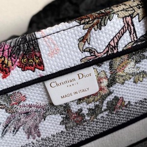 Christian Dior Book Tote Bag 36cm M1296 Dior Jardin Botanique Embroidery Canvas Spring/Summer 2023 Collection - Image 8