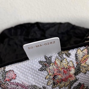 Christian Dior Book Tote Bag 36cm M1296 Dior Jardin Botanique Embroidery Canvas Spring/Summer 2023 Collection - Image 9
