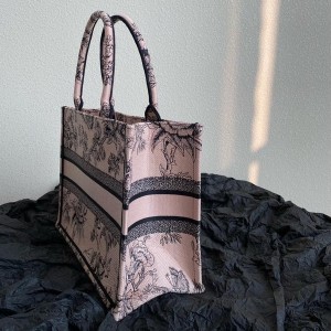 Christian Dior Book Tote Bag 36cm M1296 Dior Jardin Botanique Embroidery Canvas Spring/summer 2023 Collection - Image 6