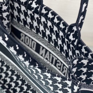 Christian Dior Book Tote Bag 36cm M1296 Houndstooth Embroidery Canvas Fall/Winter 2022 Collection - Image 8