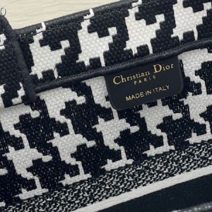 Christian Dior Book Tote Bag 36cm M1296 Houndstooth Embroidery Canvas Fall/Winter 2022 Collection - Image 9