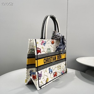 Christian Dior Book Tote Bag 36cm M1296 Lucky Dior Pixel Zodiac Embroidery Canvas Fall/Winter 2022 Collection - Image 3