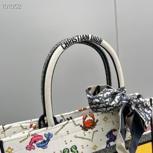 Christian Dior Book Tote Bag 36cm M1296 Lucky Dior Pixel Zodiac Embroidery Canvas Fall/Winter 2022 Collection - Image 6