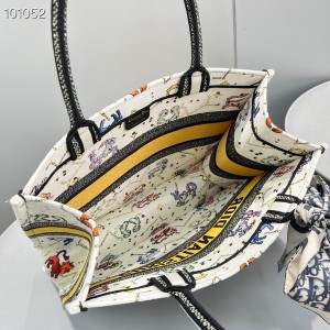 Christian Dior Book Tote Bag 36cm M1296 Lucky Dior Pixel Zodiac Embroidery Canvas Fall/Winter 2022 Collection - Image 8