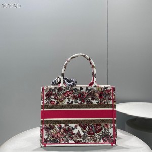 Christian Dior Book Tote Bag 36cm M1296 Lunar New Year Butterfly Embroidery Canvas Fall/Winter 2022 Collection - Image 3