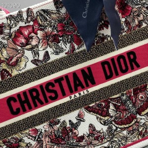 Christian Dior Book Tote Bag 36cm M1296 Lunar New Year Butterfly Embroidery Canvas Fall/Winter 2022 Collection - Image 5
