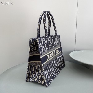 Christian Dior Book Tote Bag 36cm M1296 Oblique Embroidered Canvas Fall/Winter 2022 Collection - Image 3