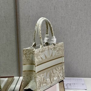 Christian Dior Book Tote Bag 36cm M1296 Rêve d'Infini Embroidery Canvas Spring/Summer 2023 Collection - Image 3