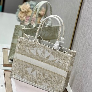 Christian Dior Book Tote Bag 36cm M1296 Rêve d'Infini Embroidery Canvas Spring/Summer 2023 Collection - Image 4