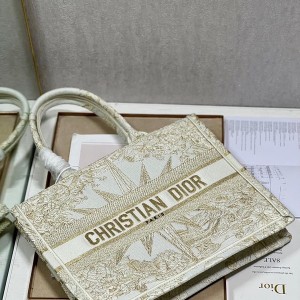 Christian Dior Book Tote Bag 36cm M1296 Rêve d'Infini Embroidery Canvas Spring/Summer 2023 Collection - Image 7