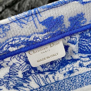 Christian Dior Book Tote Bag 36cm M1296 Toile de Jouy Reverse Transparent Embroidery Canvas Fall/Winter 2022 Collection - Image 8