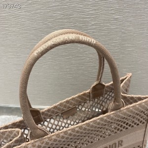 Christian Dior Book Tote Bag 36cm Mesh Embroidery Canvas Spring/Summer 2021 Collection - Image 6