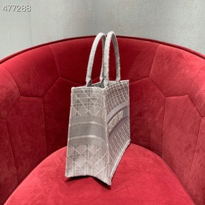 Christian Dior Book Tote Bag 38cm Embroidery Canvas Spring/Summer 2021 Collection - Image 3