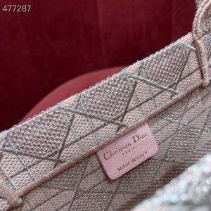 Christian Dior Book Tote Bag 38cm Embroidery Canvas Spring/Summer 2021 Collection - Image 6