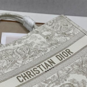 Christian Dior Book Tote Bag 42cm 1286 Chinese New Year Toile De Jouy Embroidered Canvas Fall/Winter 2022 Collection - Image 8