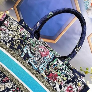 Christian Dior Book Tote Bag 42cm 1286 Constellation Embroidered Canvas Fall/Winter 2022 Collection - Image 7