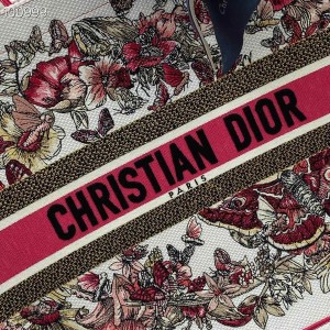 Christian Dior Book Tote Bag 42cm 1286 Lunar New Year Butterfly Embroidery Canvas Fall/Winter 2022 Collection - Image 5