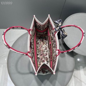 Christian Dior Book Tote Bag 42cm 1286 Lunar New Year Butterfly Embroidery Canvas Fall/Winter 2022 Collection - Image 8