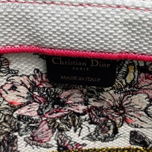 Christian Dior Book Tote Bag 42cm 1286 Lunar New Year Butterfly Embroidery Canvas Fall/Winter 2022 Collection - Image 9