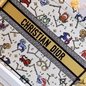 Christian Dior Book Tote Bag 42cm 1286 Pixel Zodiac Embroidery Canvas Fall/Winter 2022 Collection - Image 4