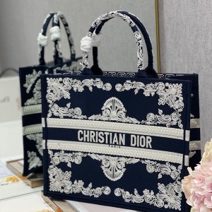 Christian Dior Book Tote Bag 42cm 1286 Toile de Jouy Zodiac Embroidery Canvas Fall/Winter 2022 Collection - Image 5
