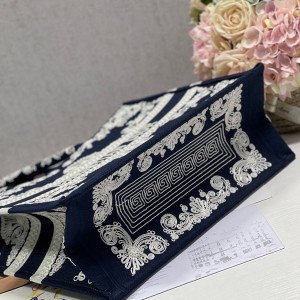 Christian Dior Book Tote Bag 42cm 1286 Toile de Jouy Zodiac Embroidery Canvas Fall/Winter 2022 Collection - Image 6