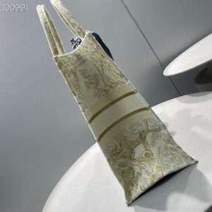 Christian Dior Book Tote Bag 42cm M1286 Toile De Jouy Embroidery Canvas Fall/Winter 2022 Collection - Image 7