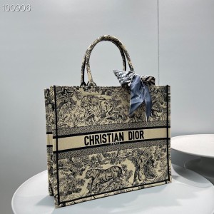 Christian Dior Book Tote Bag 42cm M1286 Toile De Jouy Embroidery Canvas Spring/Summer 2023 Collection - Image 2