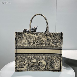 Christian Dior Book Tote Bag 42cm M1286 Toile De Jouy Embroidery Canvas Spring/Summer 2023 Collection - Image 3