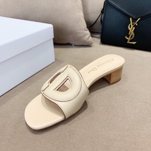 Christian Dior CD Logo Mules Calfskin Leather Spring/Summer 2020 Collection - Image 7