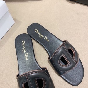 Christian Dior CD Logo Sandals Calfskin Leather Spring/Summer 2020 Collection - Image 4