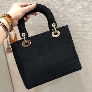 Christian Dior D-Lite Lady Dior Bag 24cm Embroidered Canvas Gold Hardware Fall/Winter 2020 Collection - Image 2