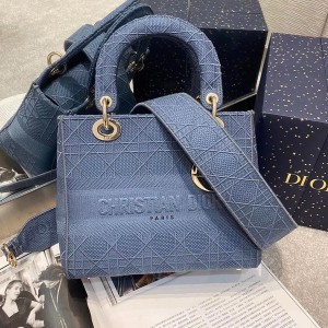 Christian Dior D-Lite Lady Dior Bag 24cm Embroidered Canvas Gold Hardware Fall/Winter 2020 Collection - Image 2