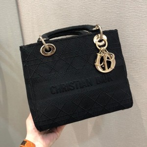 Christian Dior D-Lite Lady Dior Bag 24cm Embroidered Canvas Gold Hardware Fall/Winter 2020 Collection - Image 3