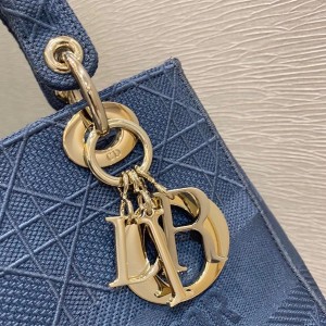 Christian Dior D-Lite Lady Dior Bag 24cm Embroidered Canvas Gold Hardware Fall/Winter 2020 Collection - Image 4