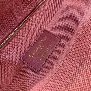 Christian Dior D-Lite Lady Dior Bag 24cm Embroidered Canvas Gold Hardware Fall/Winter 2020 Collection - Image 8