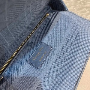 Christian Dior D-Lite Lady Dior Bag 24cm Embroidered Canvas Gold Hardware Fall/Winter 2020 Collection - Image 9