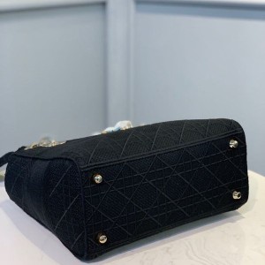 Christian Dior D-Lite Lady Dior Bag 24cm Gold Hardware Spring/Summer 2020 Collection - Image 4