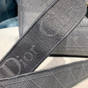 Christian Dior D-Lite Lady Dior Bag 24cm Gold Hardware Spring/Summer 2020 Collection - Image 9