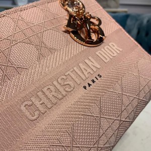 Christian Dior D-Lite Lady Dior Bag 24cm Gold Hardware Spring/Summer 2020 Collection - Image 9