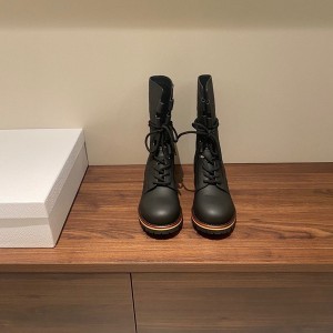 Christian Dior D-Major Lace Up Ankle Boots Calfskin Leather Fall/Winter 2021 Collection - Image 5