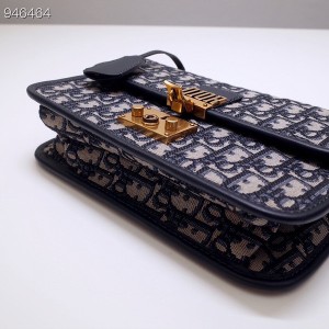 Christian Dior DiorAddict Bag 24cm 5585 Oblique Canvas Spring/Summer 2022 Collection - Image 4