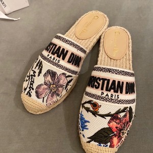 Christian Dior Floral Espadrill Mules Calfskin Leather Spring/Summer 2020 Collection - Image 8